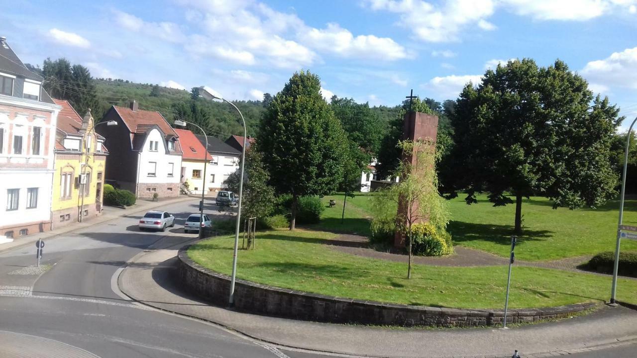Triebener-Hof Hotell Quierschied Exteriör bild