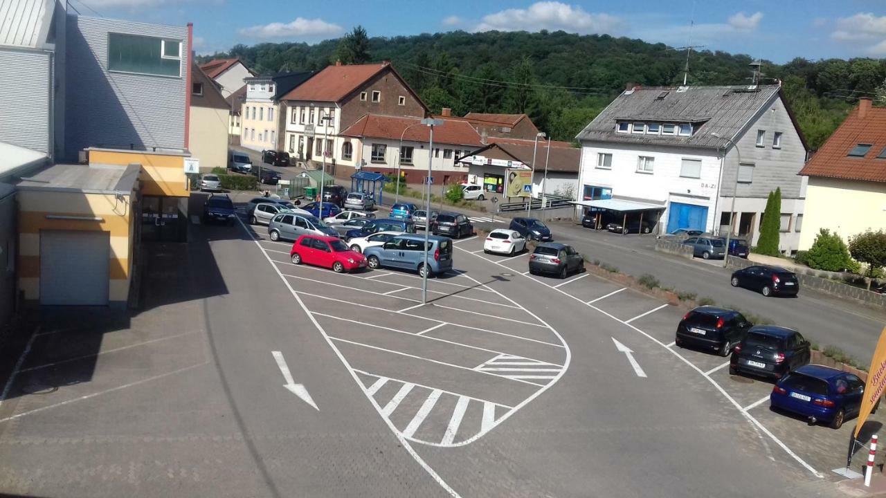 Triebener-Hof Hotell Quierschied Exteriör bild