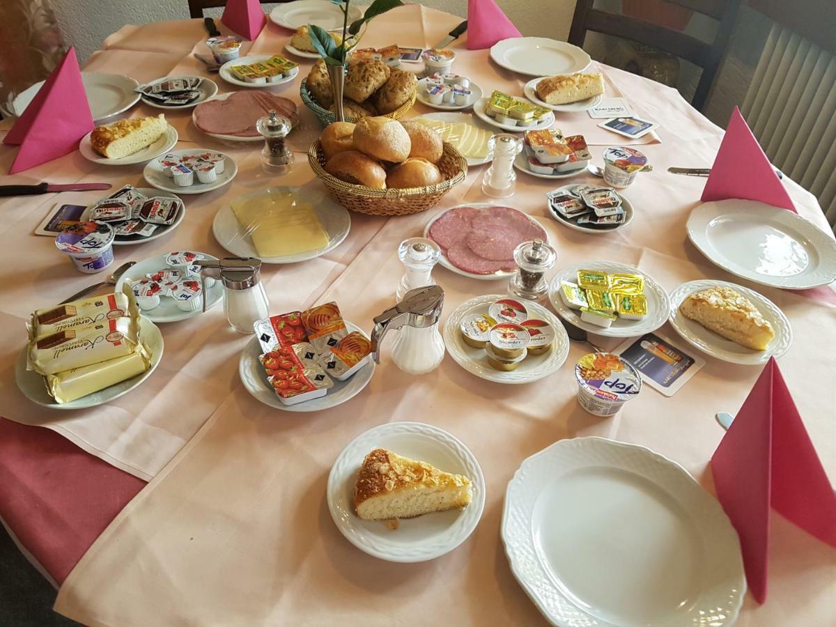 Triebener-Hof Hotell Quierschied Exteriör bild