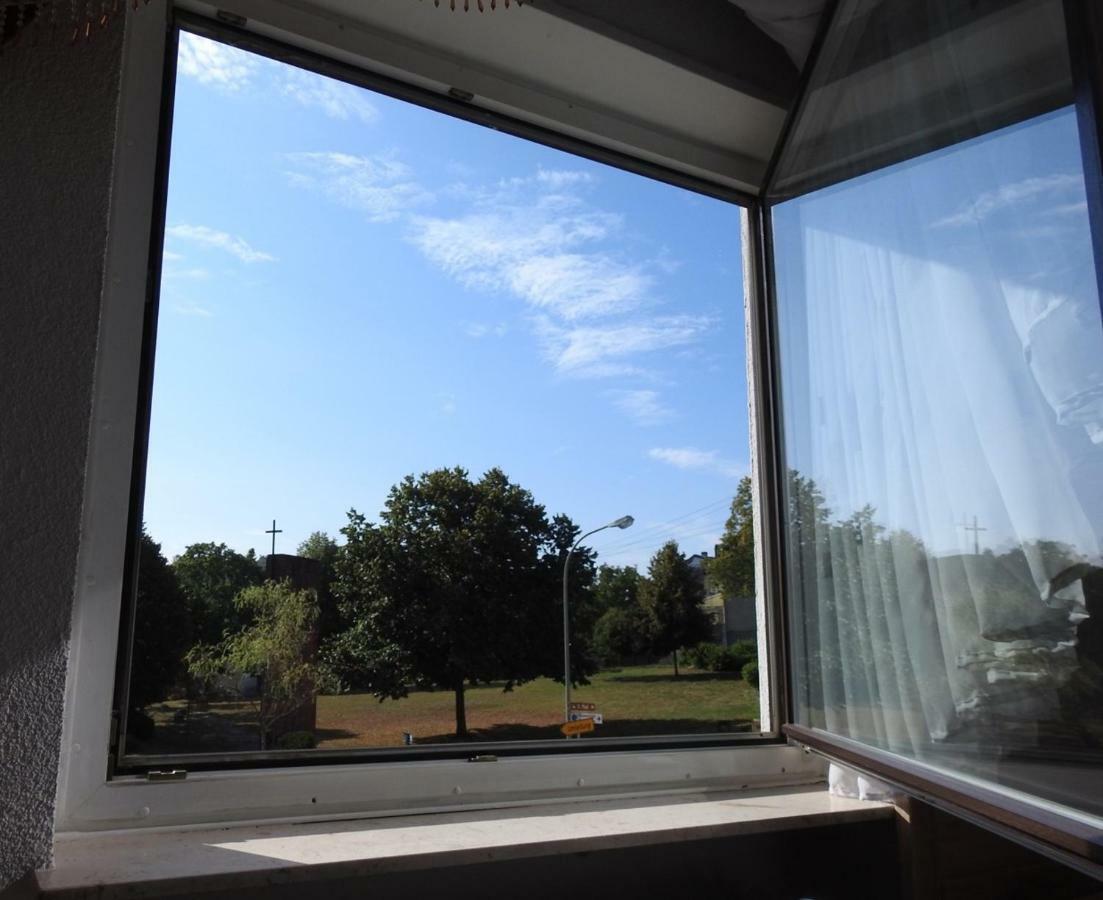 Triebener-Hof Hotell Quierschied Exteriör bild