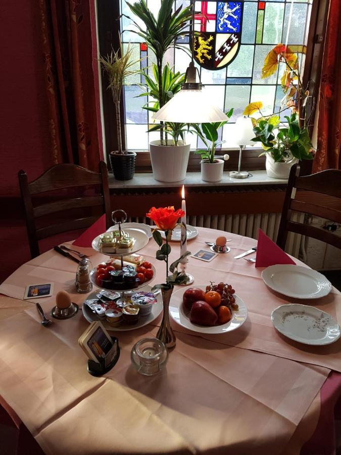 Triebener-Hof Hotell Quierschied Exteriör bild